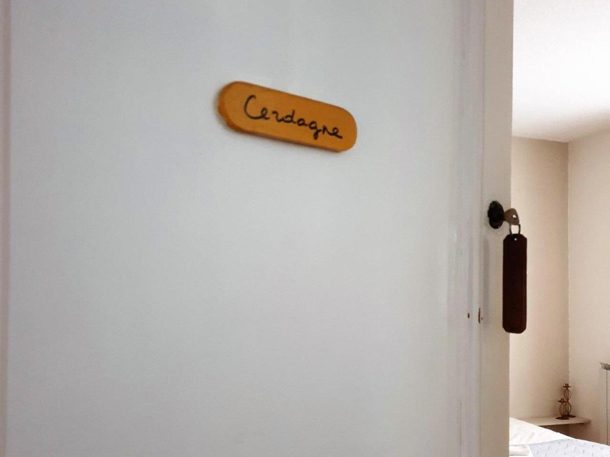 Chambres D'Hotes Et Gites- L'Abri Sous Roche トータヴェル エクステリア 写真