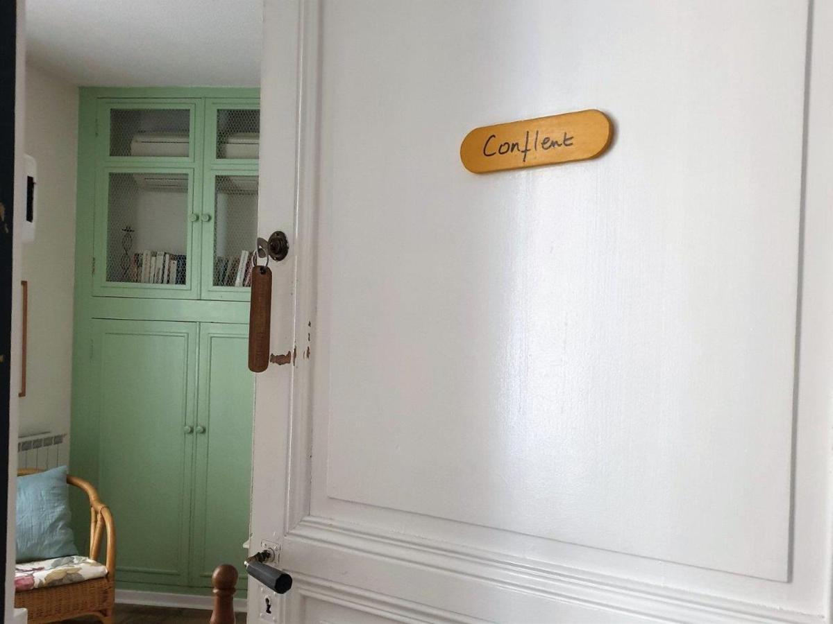 Chambres D'Hotes Et Gites- L'Abri Sous Roche トータヴェル エクステリア 写真