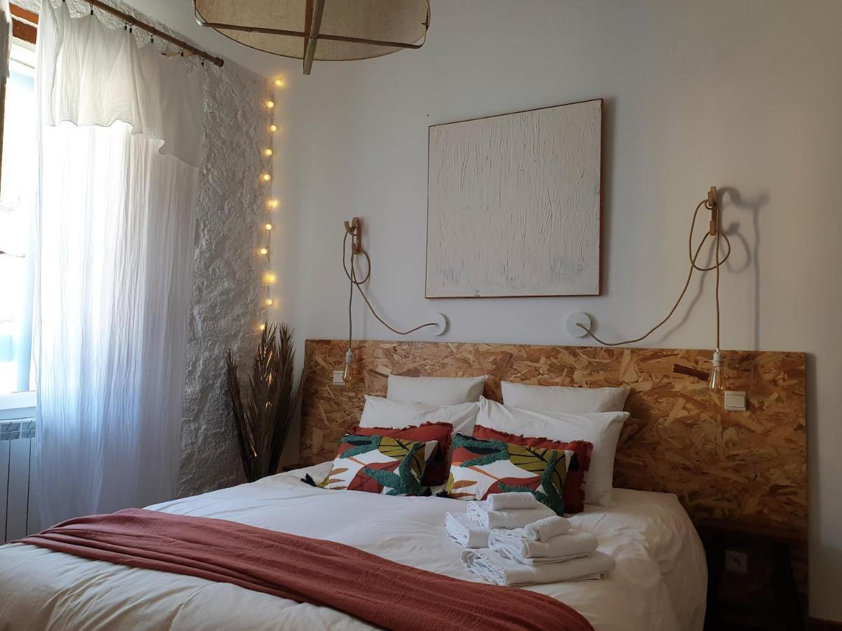 Chambres D'Hotes Et Gites- L'Abri Sous Roche トータヴェル エクステリア 写真