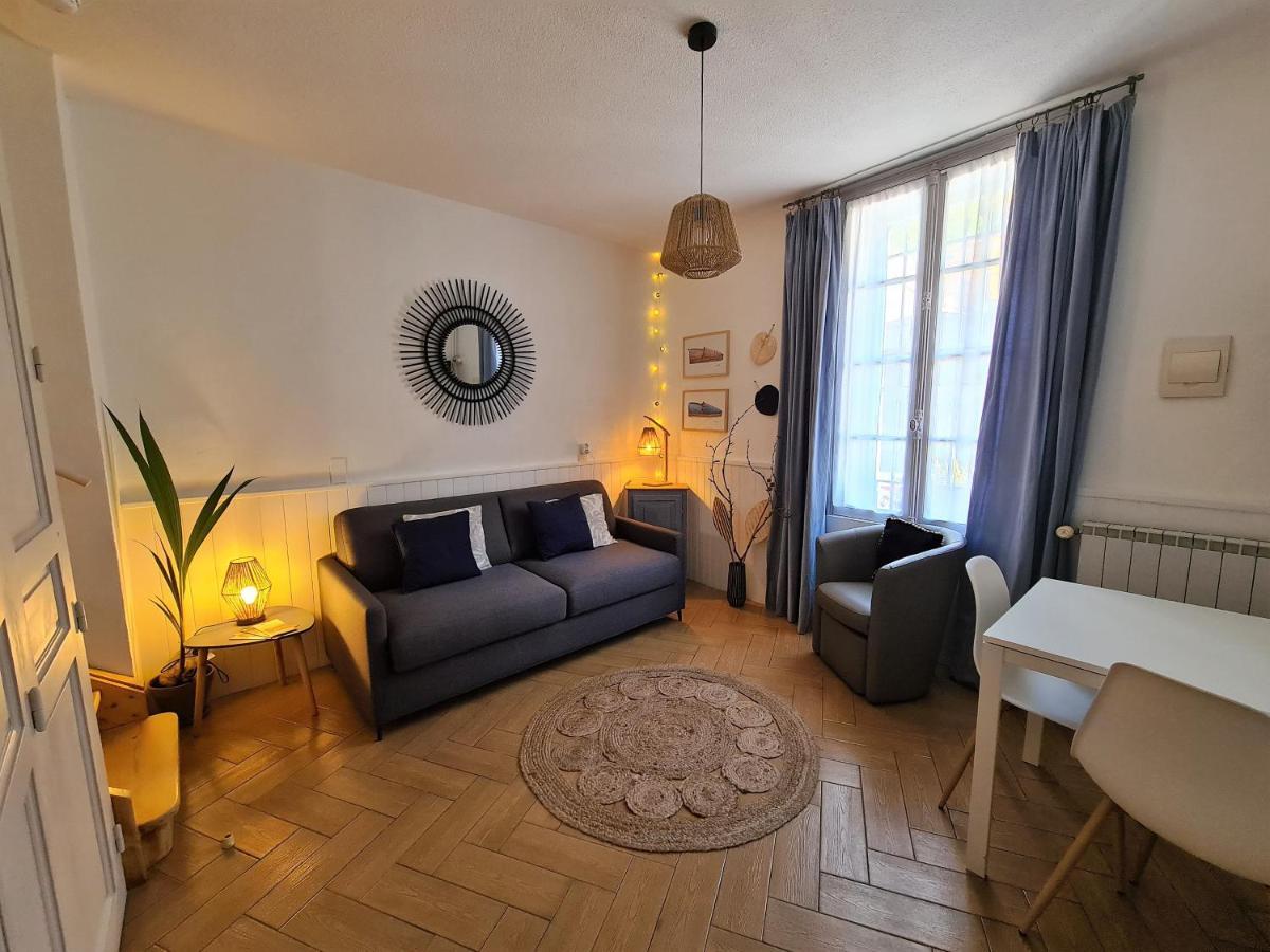 Chambres D'Hotes Et Gites- L'Abri Sous Roche トータヴェル エクステリア 写真